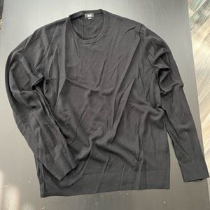 Uniqlo black crew neck sweater